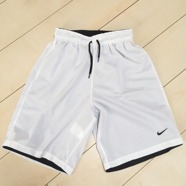 NIKE(ナイキ)の★NIKE★ハーフパンツ★ スポーツ/アウトドアのトレーニング/エクササイズ(トレーニング用品)の商品写真