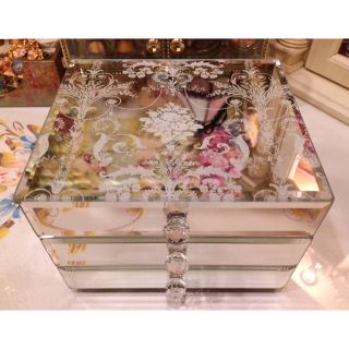 LAURA ASHLEYのフリマアイテム一覧 LAURA ASHLEYのフリマアイテム一覧