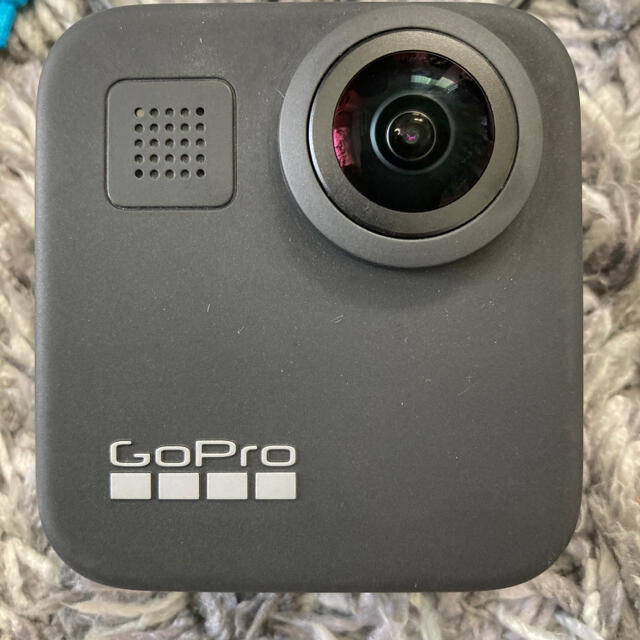 GoPro(ゴープロ)のGoProMAX Tripod &バッグアタッチメント付き スマホ/家電/カメラのカメラ(ビデオカメラ)の商品写真