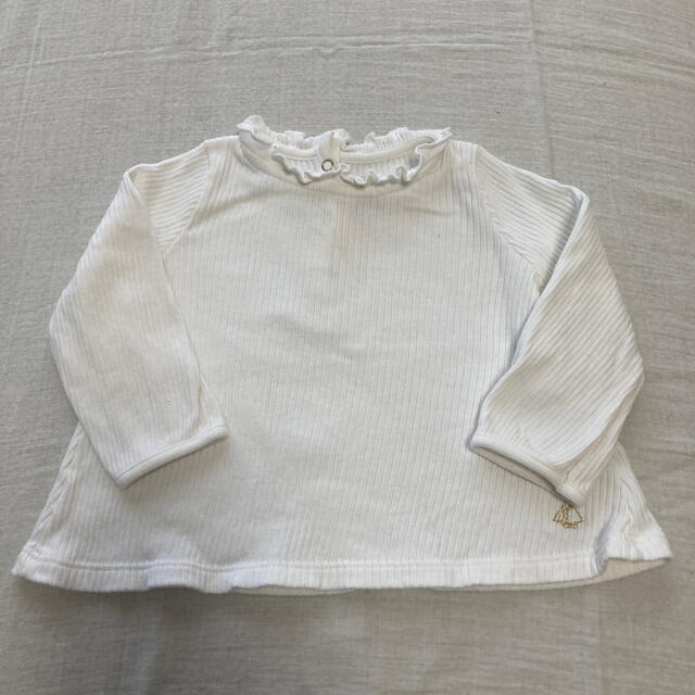 PETIT BATEAU(プチバトー)のプチバトー  首元フリルリブTシャツ　12m 74cm ホワイト キッズ/ベビー/マタニティのベビー服(~85cm)(Ｔシャツ)の商品写真