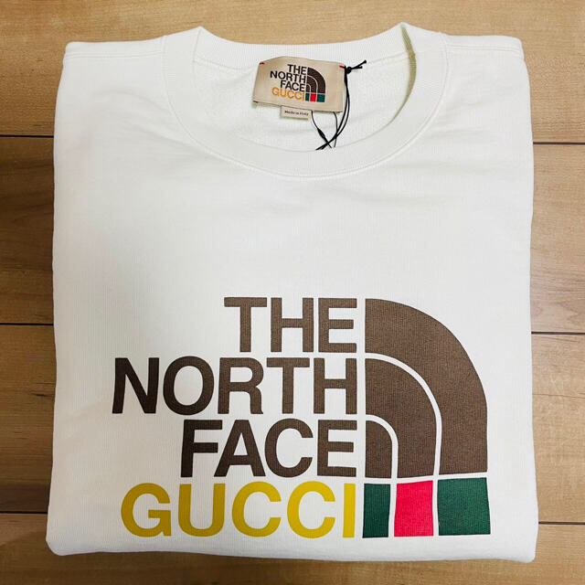 Gucci(グッチ)の【はまうまべ様専用】Gucci The North Face トレーナー　L レディースのトップス(トレーナー/スウェット)の商品写真