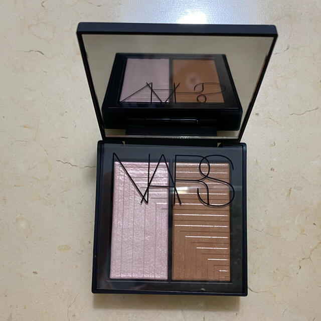 NARS(ナーズ)のNARSデュアルインテンシティーブラッシュ (CRAVING) 5504) コスメ/美容のベースメイク/化粧品(チーク)の商品写真