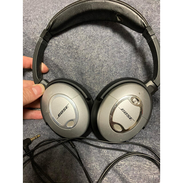 BOSE(ボーズ)のBOSE quiet comfort  ボーズ　ヘッドフォン スマホ/家電/カメラのオーディオ機器(ヘッドフォン/イヤフォン)の商品写真