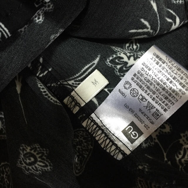 GU(ジーユー)のお取り置き中 レディースのトップス(シャツ/ブラウス(半袖/袖なし))の商品写真
