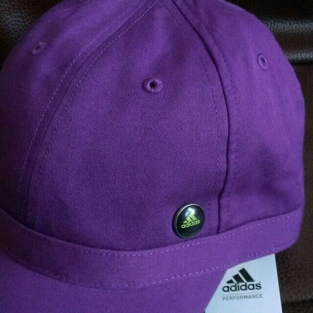 adidas(アディダス)のadidas UV カット 紫色キャップ レディースの帽子(キャップ)の商品写真