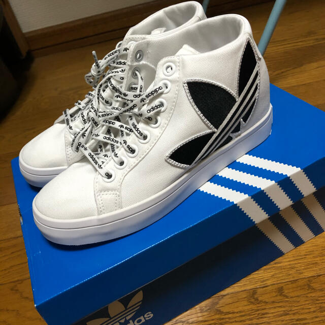 Adidas Adidas インヒールスニーカーの通販 By あっぷる S Shop アディダスならラクマ