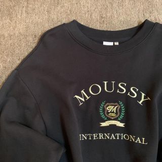 MOUSSY　刺繍ロゴトレーナー