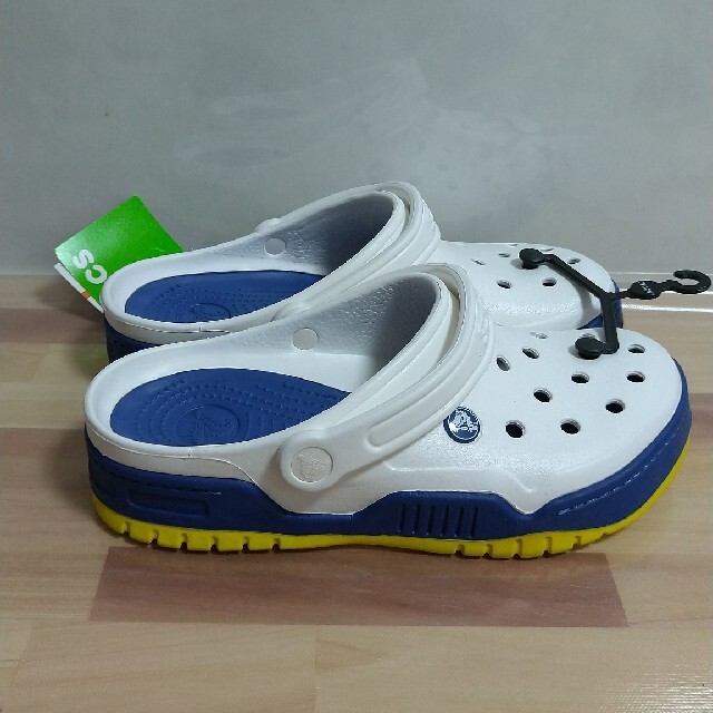 crocs(クロックス)のクロックス フロントコート 26cm 青×白 メンズの靴/シューズ(サンダル)の商品写真