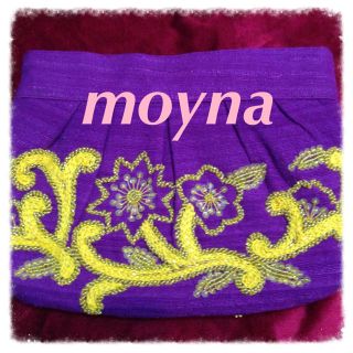 MOYNA 紫刺繍ハンドバッグ(クラッチバッグ)