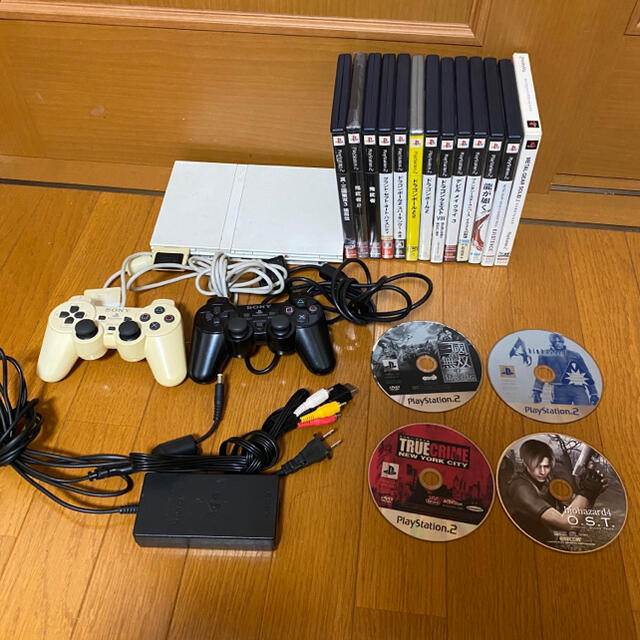 PlayStation2(プレイステーション2)のPlayStation2本体(SCPH-75000) エンタメ/ホビーのゲームソフト/ゲーム機本体(家庭用ゲーム機本体)の商品写真