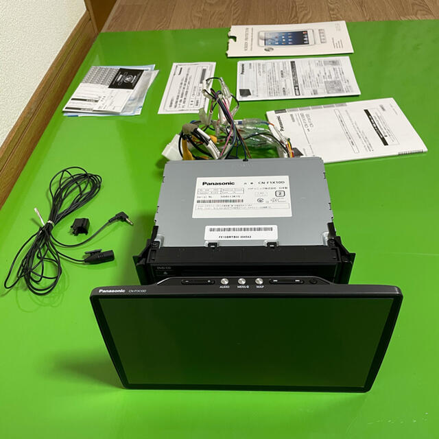 注目の Panasonic - パナソニック ストラーダ 10インチ 美品 カーナビ