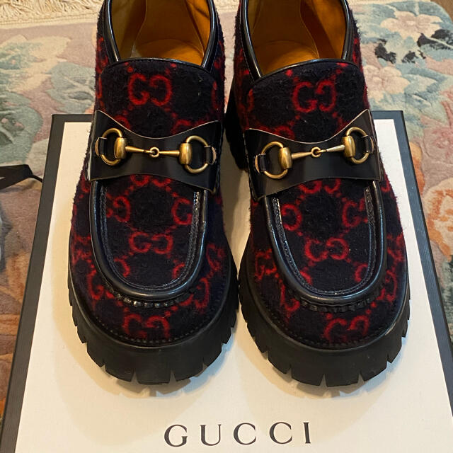 Gucci(グッチ)のグッチ ホースビットローファー GG柄 ビー BEE  6 メンズの靴/シューズ(ブーツ)の商品写真