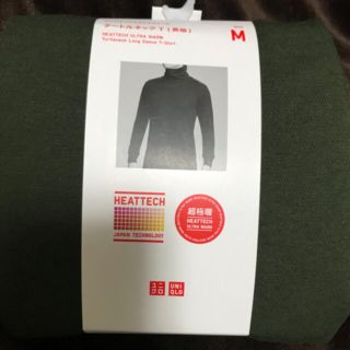 ユニクロ(UNIQLO)のユニクロ　超極暖　タートルネック　ダークグリーン　Mサイズ(その他)