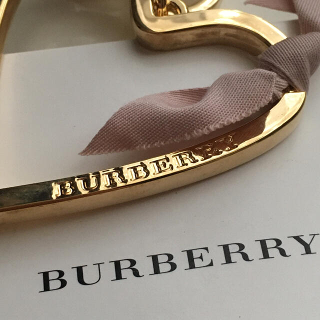 BURBERRY(バーバリー)のバーバリー　ハートバッグチャーム ハンドメイドのファッション小物(バッグチャーム)の商品写真