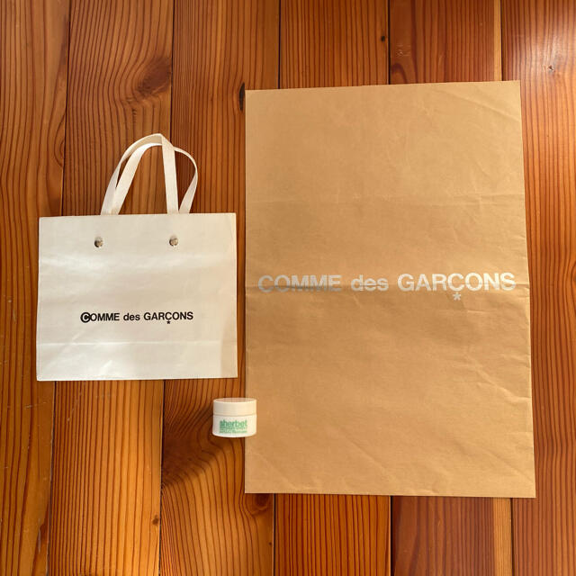 COMME des GARCONS(コムデギャルソン)の【COMME des GARCONS】ショッパー&紙袋&パルファムの空瓶のセット レディースのバッグ(ショップ袋)の商品写真