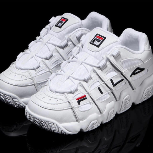 FILA(フィラ)のFILA BTS着用 バリケード 厚底スニーカー 白　24.5 新品 レディースの靴/シューズ(スニーカー)の商品写真