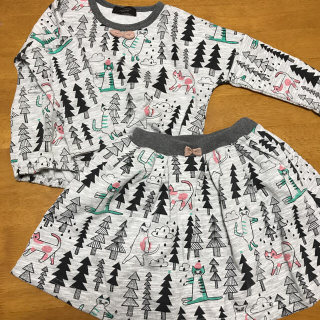 UNICA(ユニカ)の美品　ユニカ猫と森柄セットアップ キッズ/ベビー/マタニティのキッズ服女の子用(90cm~)(Tシャツ/カットソー)の商品写真