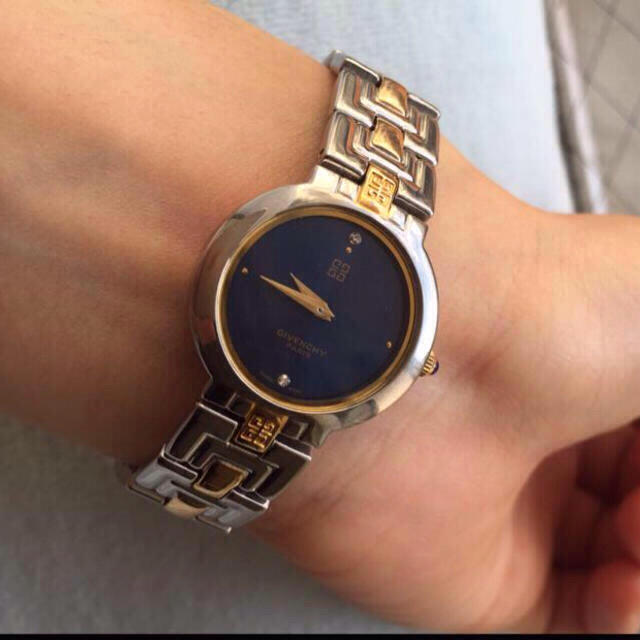GIVENCHY(ジバンシィ)の【週末SALE】2pダイヤモンド腕時計 レディースのファッション小物(腕時計)の商品写真
