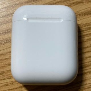 アップル(Apple)のAirPods 第一世代(ヘッドフォン/イヤフォン)