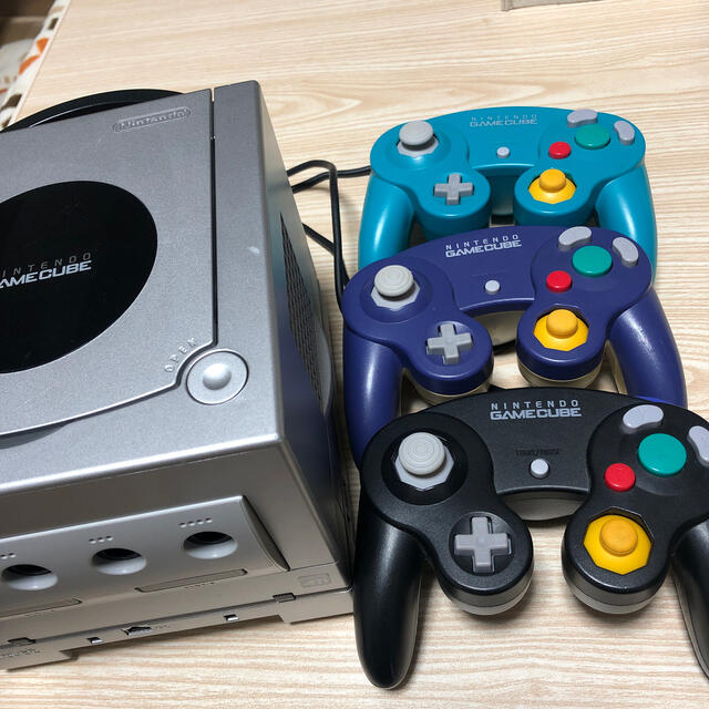 ニンテンドーゲームキューブ(ニンテンドーゲームキューブ)のNintendoゲームキューブ本体・コントローラー エンタメ/ホビーのゲームソフト/ゲーム機本体(家庭用ゲーム機本体)の商品写真