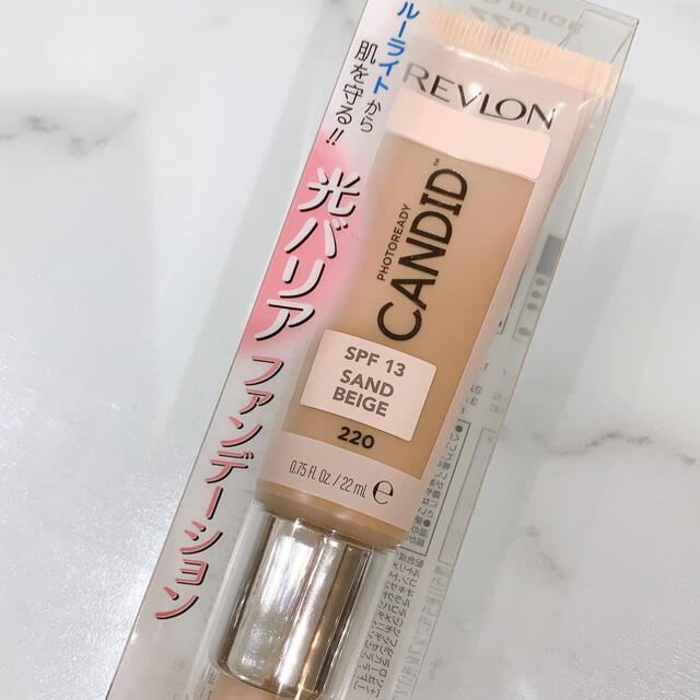 REVLON(レブロン)のレブロン フォトレディ キャンディッド ファンデーション 220(22ml) コスメ/美容のベースメイク/化粧品(ファンデーション)の商品写真