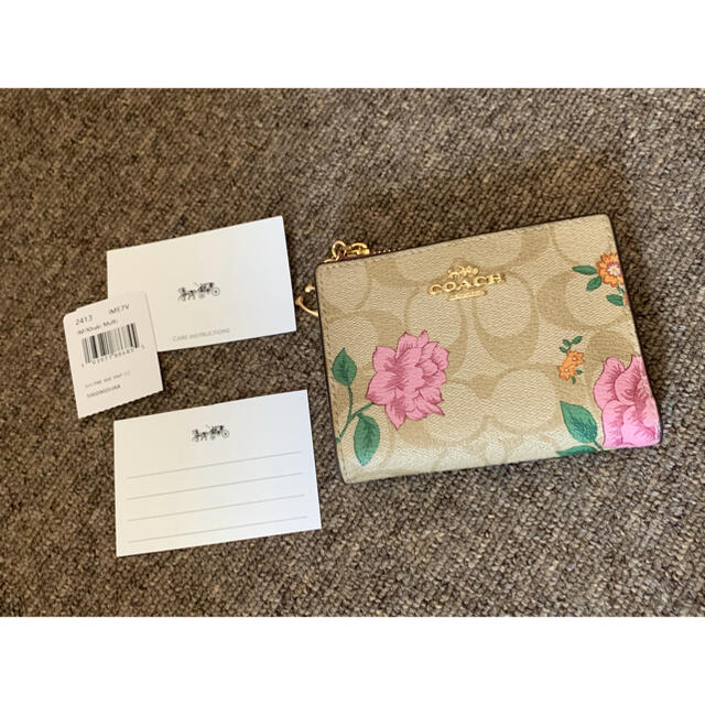 正規品 COACH  コーチ  二つ折り財布 花柄　ミニウォレット