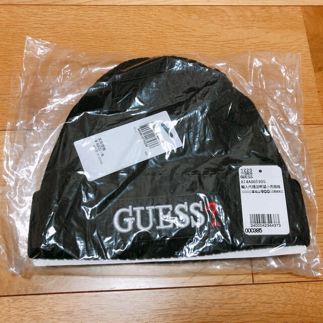 GUESS(ゲス)のGUESS UNI BEANIE WITH EMBROIDERY レディースの帽子(ニット帽/ビーニー)の商品写真