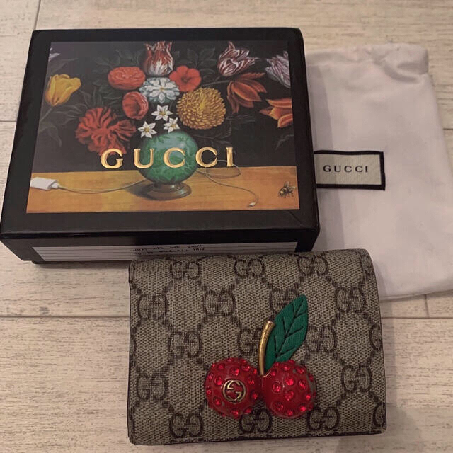 Gucci(グッチ)のGUCCI さくらんぼ 二つ折り財布 レディースのファッション小物(財布)の商品写真