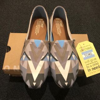 トムズ(TOMS)の送料無料【新品箱あり】TOMS Women's / 23.5cm(スニーカー)