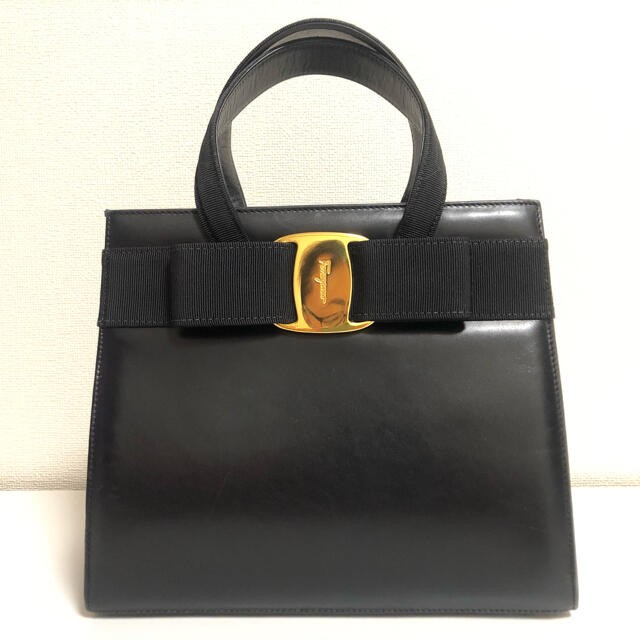 バッグ【美品】フェラガモ　ferragamo ヴァラ ハンドバッグ