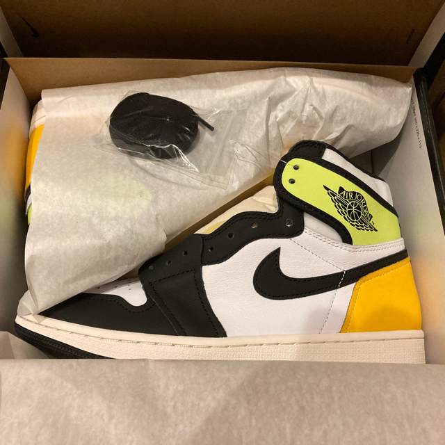 AJ1High White Black Volt University Gold