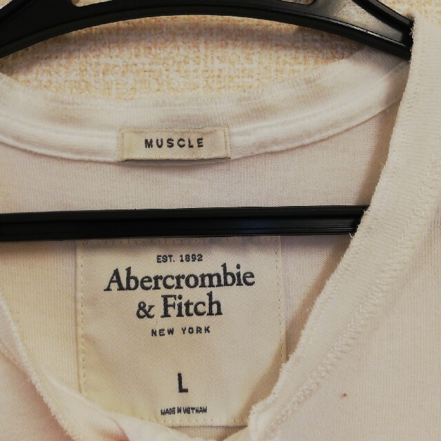 Abercrombie&Fitch(アバクロンビーアンドフィッチ)のアバクロンビー&フィッチメンズTシャツ メンズのトップス(Tシャツ/カットソー(半袖/袖なし))の商品写真