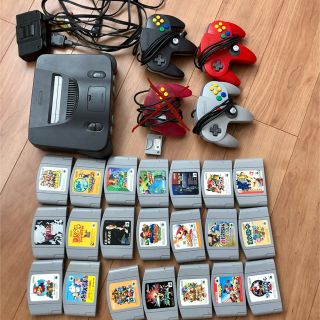 ニンテンドウ64(NINTENDO 64)の任天堂64 本体　ソフト　コントローラー3つ(家庭用ゲーム機本体)