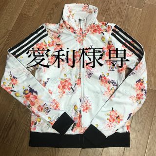 アディダス(adidas)のadidasneo 花柄トップスＬサイズ(ナイロンジャケット)