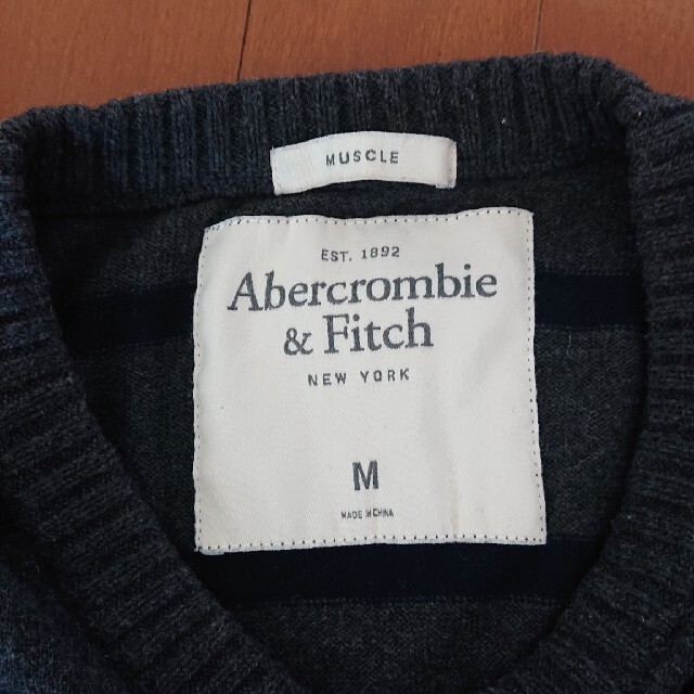 Abercrombie&Fitch(アバクロンビーアンドフィッチ)の【値下げしました】アバークロンビー セーターMサイズ メンズのトップス(ニット/セーター)の商品写真