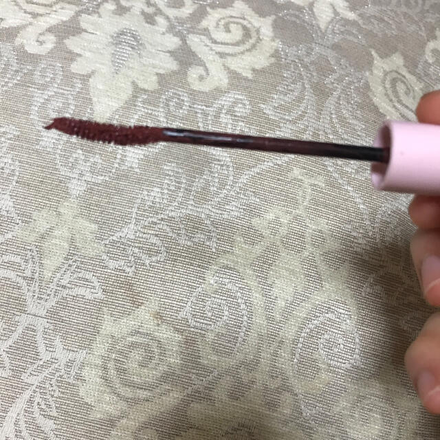 Cosme Kitchen(コスメキッチン)のWHO MEE LOVELY MASCARA テラコッタピンク　カラーマスカラ コスメ/美容のベースメイク/化粧品(マスカラ)の商品写真