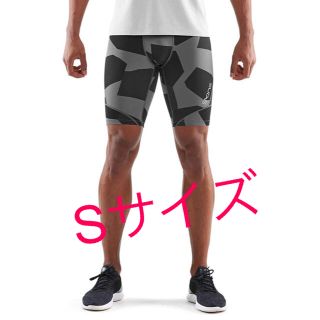 スキンズ(SKINS)の新品　SKINS DNAmic メンズ 1/2 Tights(トレーニング用品)