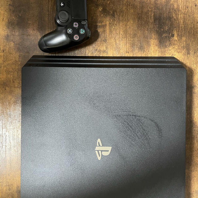 PlayStation4(プレイステーション4)のSONY PlayStation4 pro  CUH-7100BB01 1TB エンタメ/ホビーのゲームソフト/ゲーム機本体(家庭用ゲーム機本体)の商品写真