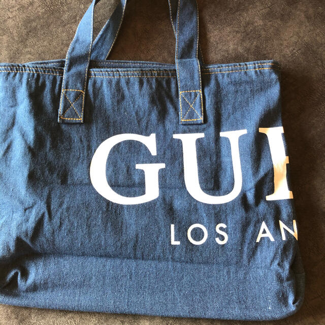 GUESS(ゲス)のGUESSデニム地バック レディースのバッグ(トートバッグ)の商品写真