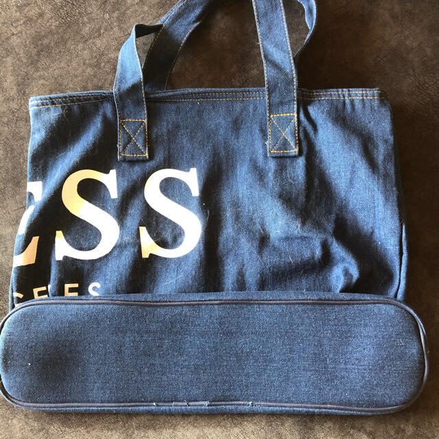 GUESS(ゲス)のGUESSデニム地バック レディースのバッグ(トートバッグ)の商品写真