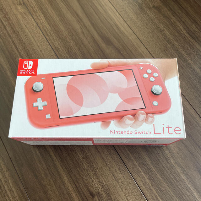 Switch Lite 任天堂 スイッチ ライト  コーラル　ニンテンドウ