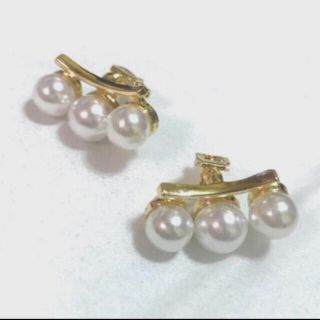 pearl gold earrings (イヤリング)