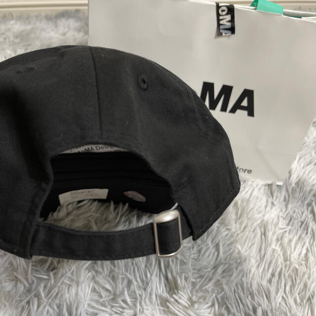 MOMA(モマ)のMoMA × NEWERA コラボ　キャップ　新品未使用 メンズの帽子(キャップ)の商品写真