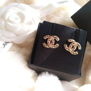 シャネル(CHANEL)の【11/8~14限定SALE】CHANEL ピアス ピンク X ブラック 正規品(ピアス)