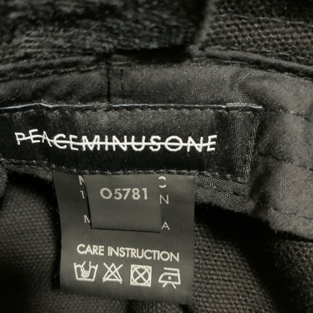 PEACEMINUSONE(ピースマイナスワン)のPMO canvas bucket hat#1 black メンズの帽子(ハット)の商品写真