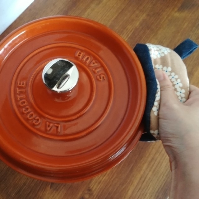 STAUB(ストウブ)の☆新商品☆　Nokka『ノッカ』鍋つかみ ハンドメイドの生活雑貨(キッチン小物)の商品写真