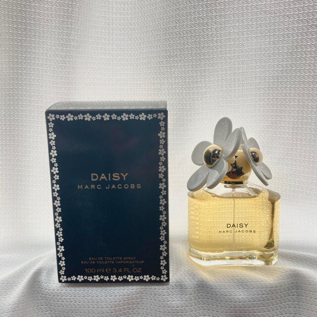 MARC JACOBS(マークジェイコブス)のmihiro様専用 MARC JACOBS デイジー DAISY 100ml コスメ/美容の香水(香水(女性用))の商品写真