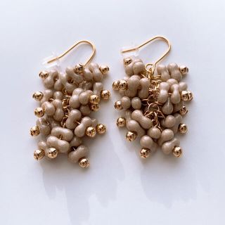 デミルクスビームス(Demi-Luxe BEAMS)の【週末セール】Blanco.  ゴールド&ミルクティー(トープ)　ピアス(ピアス)