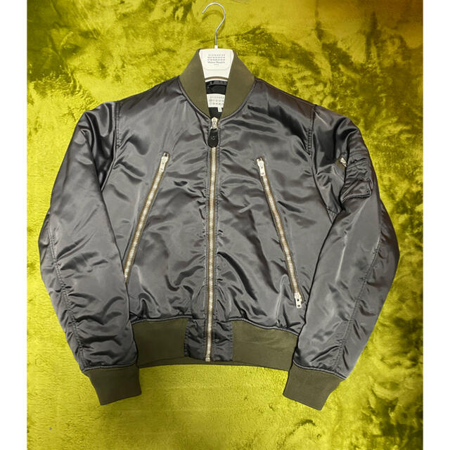 Maison Martin Margiela(マルタンマルジェラ)のMaison Margiela Classic nylon bomber メンズのジャケット/アウター(ブルゾン)の商品写真