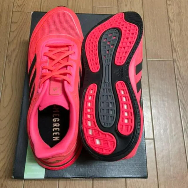 adidas(アディダス)のadidas アディダス supernova スポーツ/アウトドアのランニング(シューズ)の商品写真